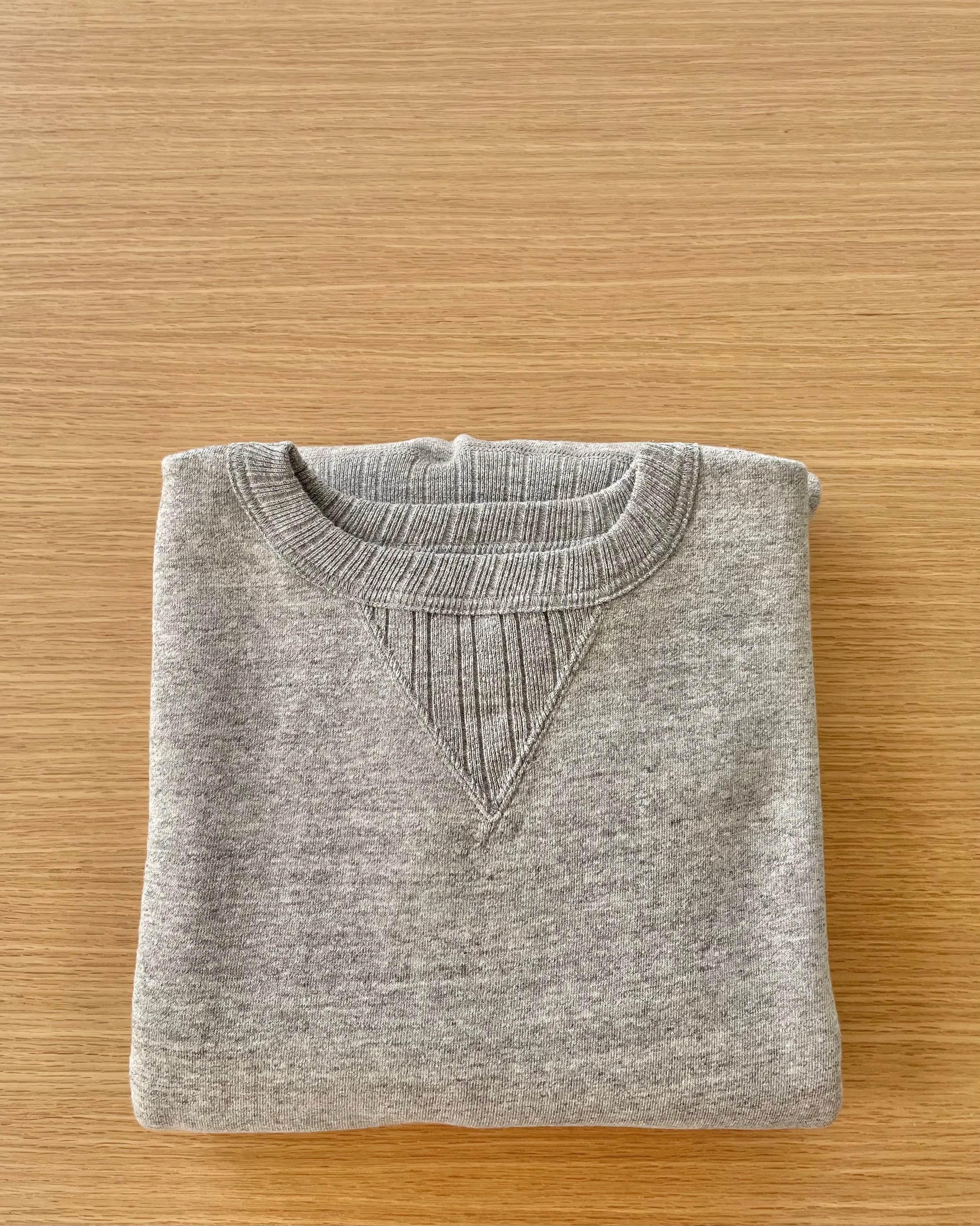 Double-V Set-In Sleeve Tsuriami Loopwheel Mother Cotton Sweat Shirt in Heather Gray