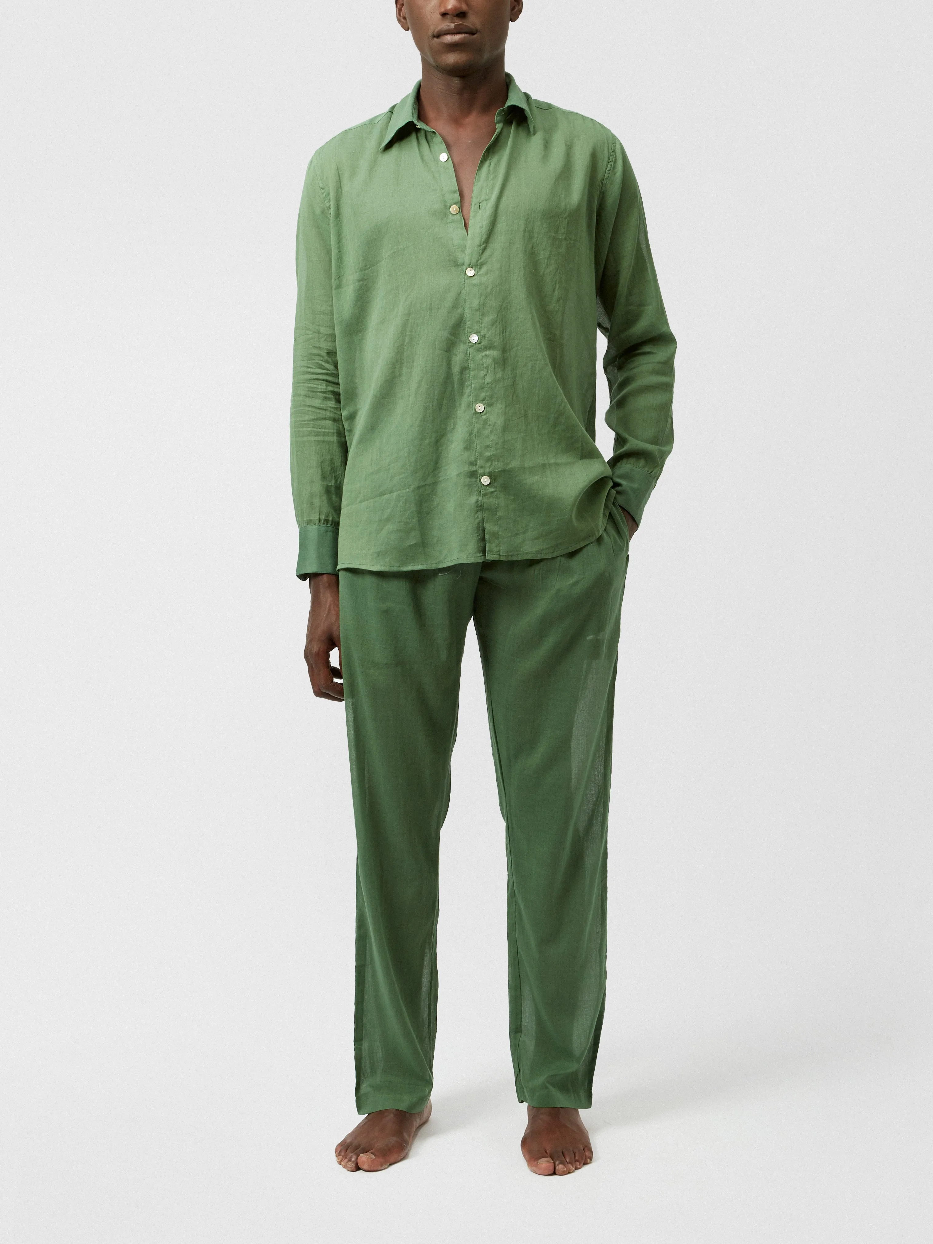 ESSENTIAL SHIRT IN GREEN