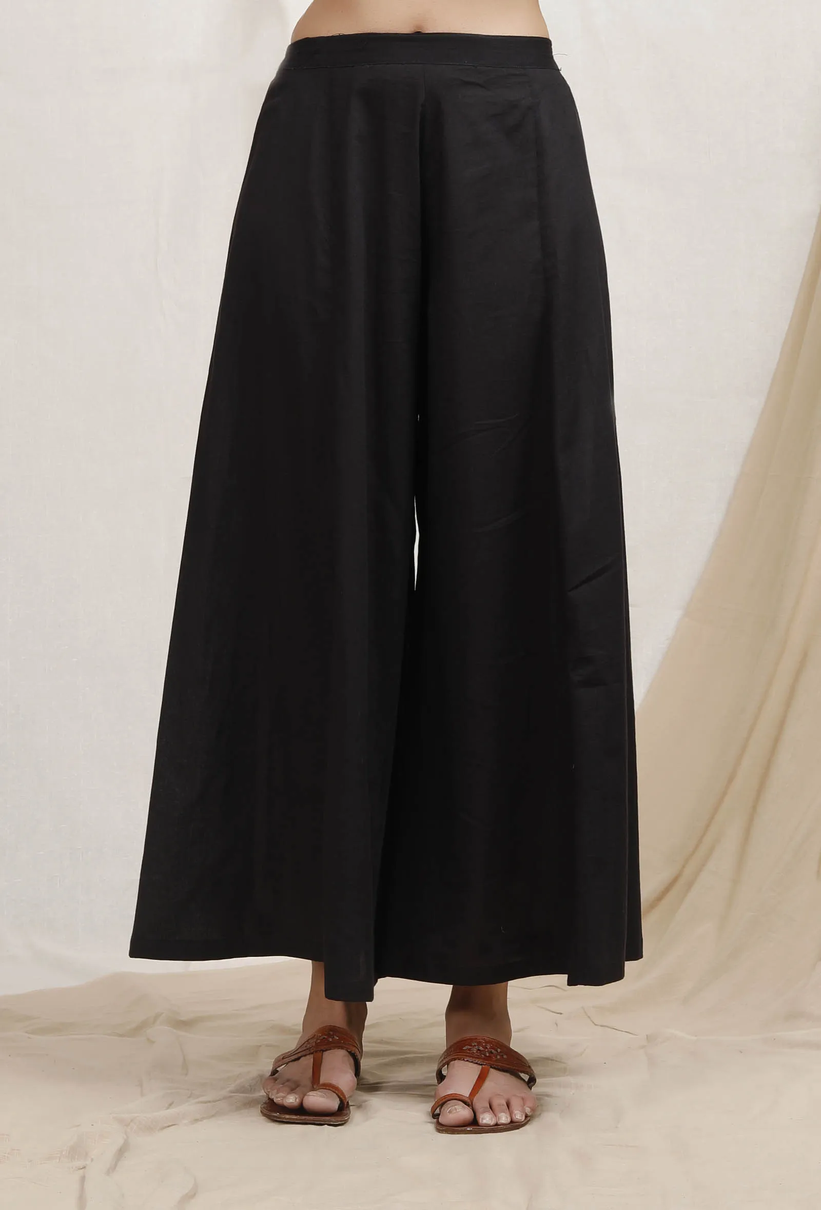 Set of 2: Black Kalamkari Kurta and Black Pallazo