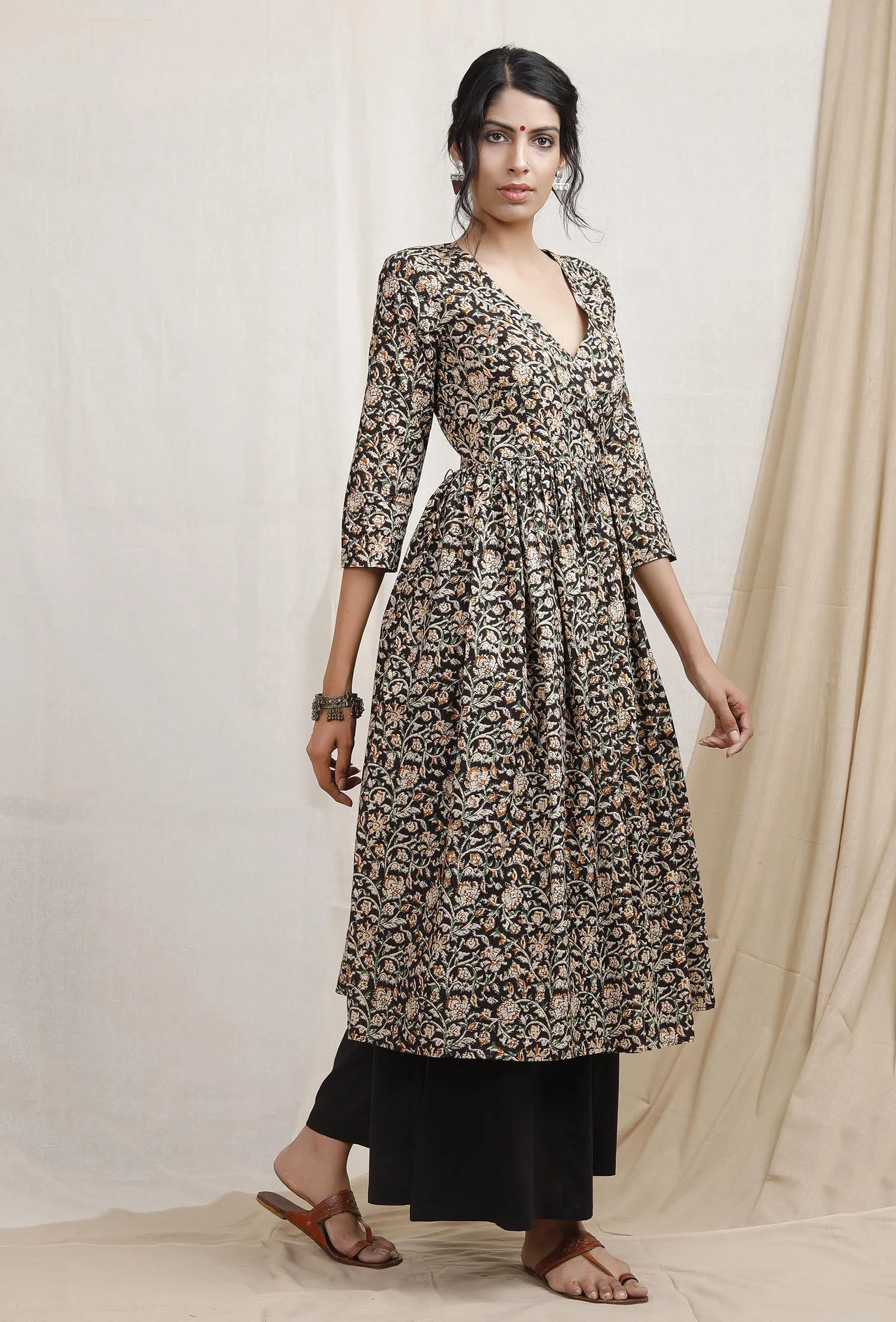 Set of 2: Black Kalamkari Kurta and Black Pallazo